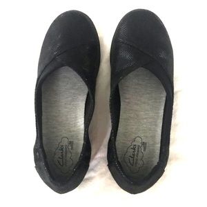 Clark’s cloudstepper slip on shoes